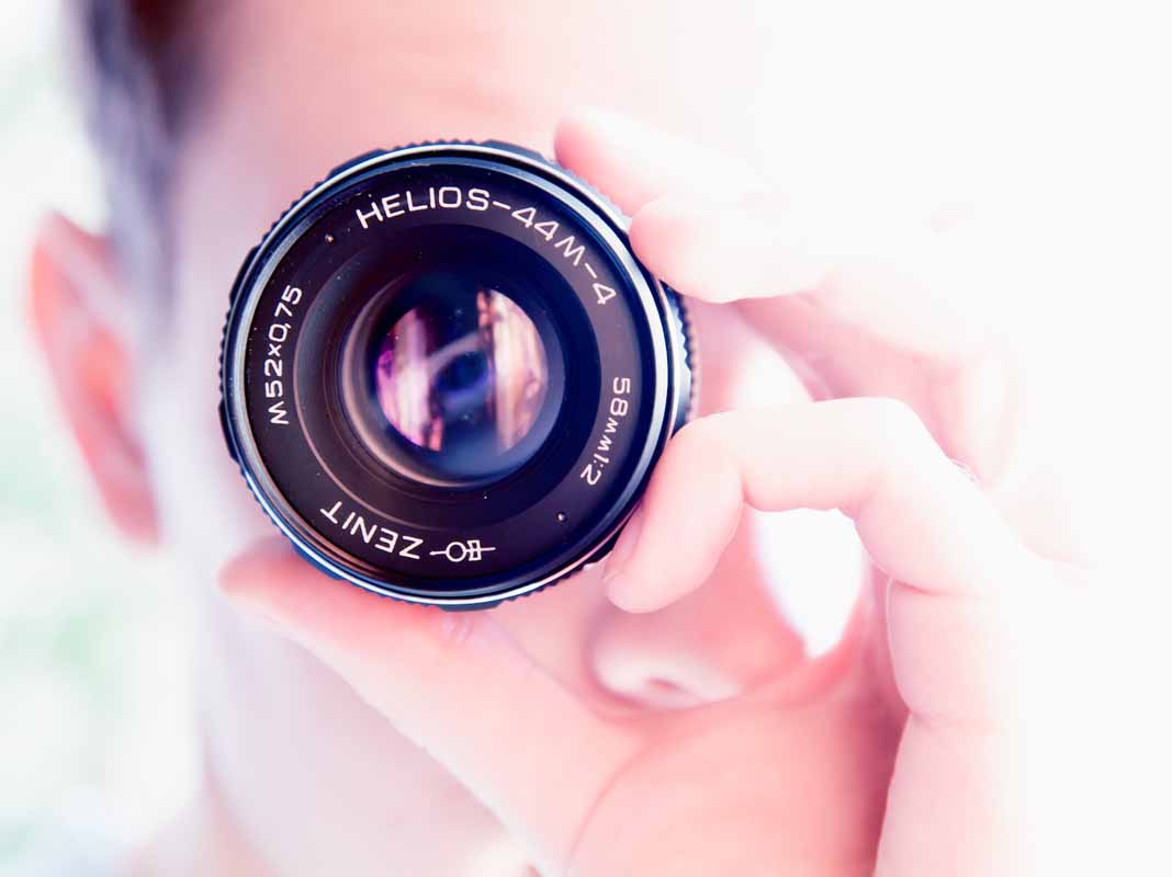 Lensa Fix sebagai alat belajar disiplin gerak dalam mengkomposisikan foto